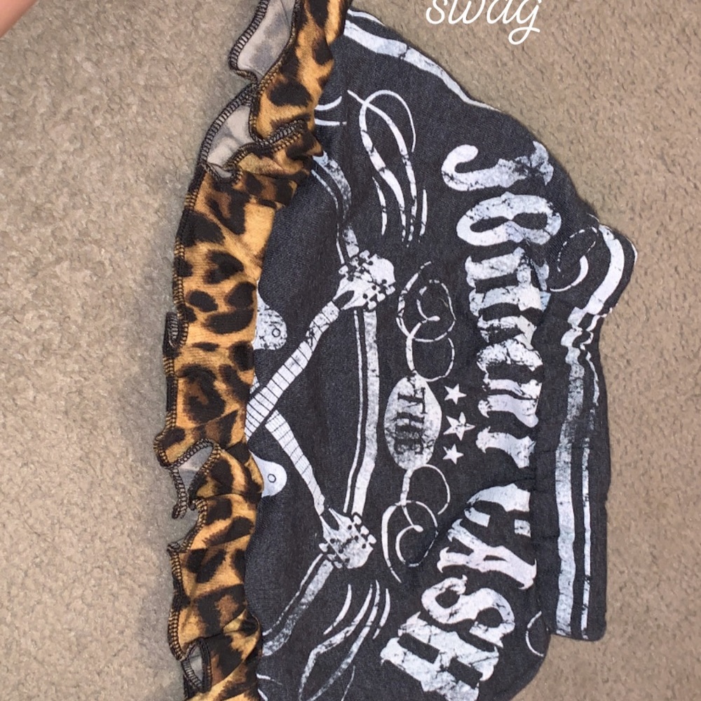 Clothes - Picture 9 of 16